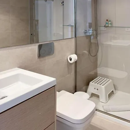 Sea View Luxury Penthouse Deveses شقة *
